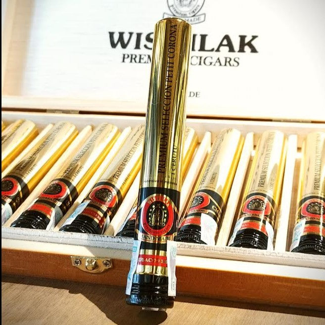 INDONESIA Cerutu Wismilak Cigar Seleccion Petit Corona Isi 10 Box Kayu