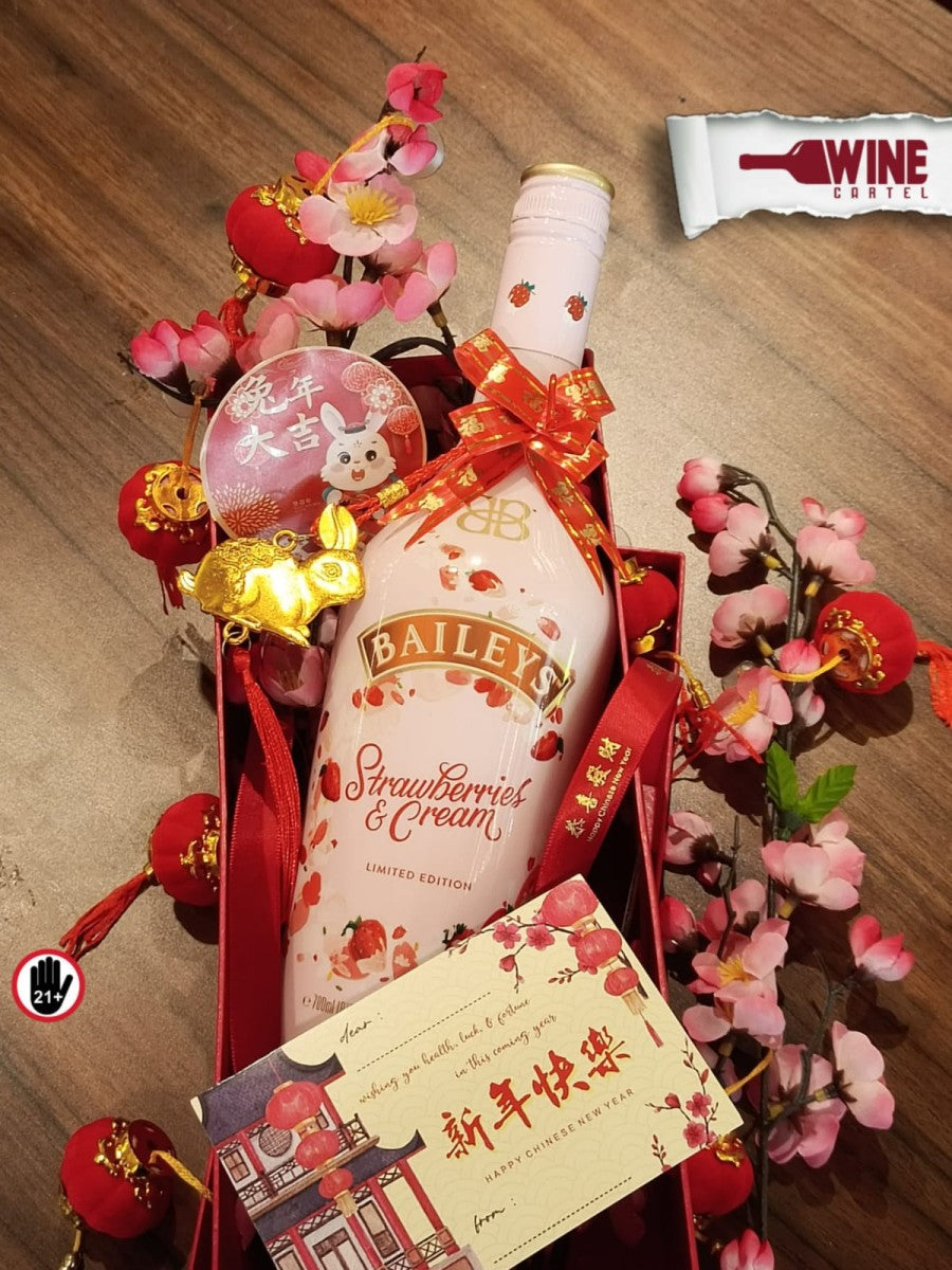 Chinese New Year Imlek Hampers Baileys Strawberries and Cream 700mL IRELAND