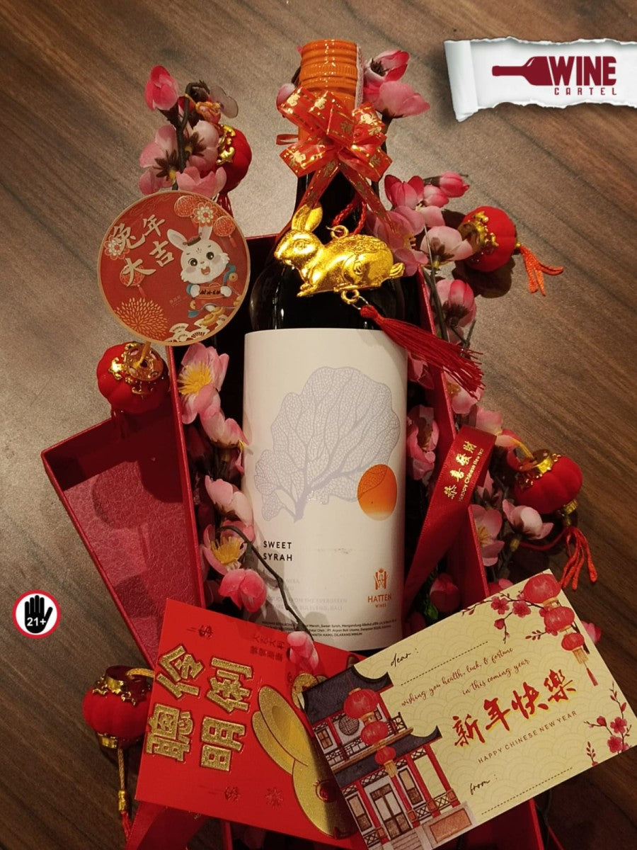 Chinese New Year Imlek Hampers Gift HATTEN Sweet Syrah Red Wine 750 mL INDONESIA